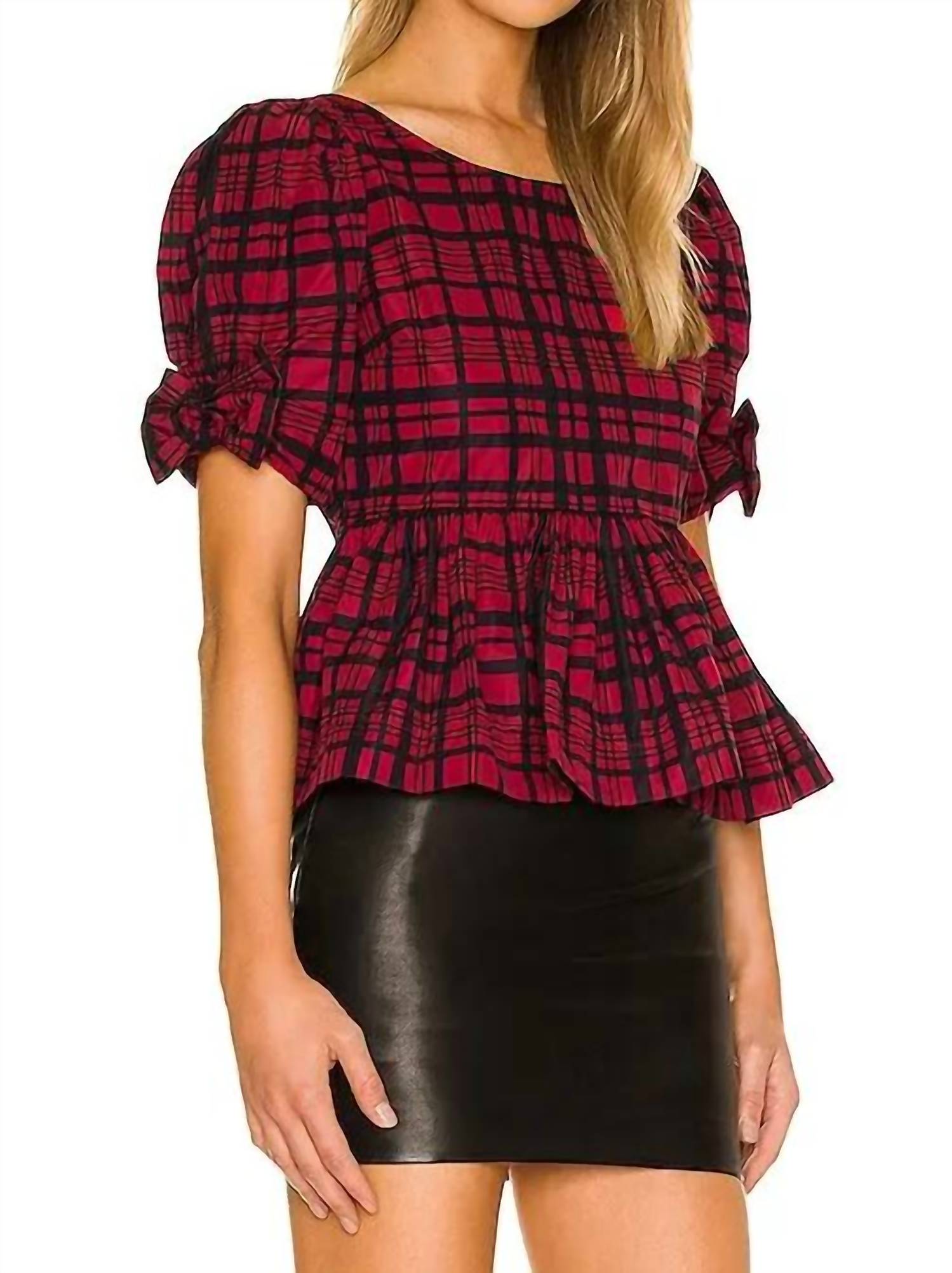 Кейли Топ в мрачном рубине LoveShackFancy, moody ruby
Кейли Топ в мрачном рубине LoveShackFancy, moody ruby