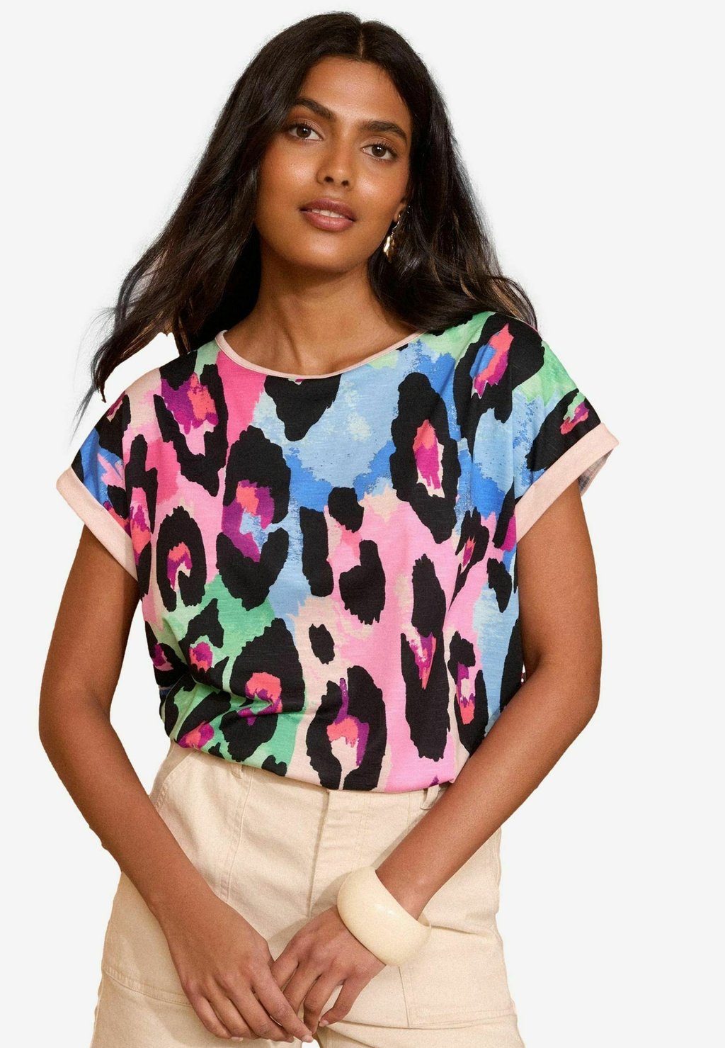 Футболка с принтом REGULAR FIT - CREW NECK Love & Roses, мультиколор
Футболка с принтом REGULAR FIT - CREW NECK Love & Roses, мультиколор