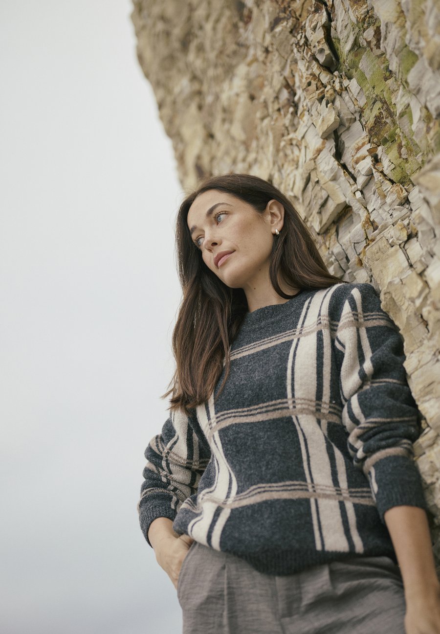 Джемпер Bon'A Parte AMELIA, Grey Brown Knit Check/Grey
Джемпер Bon'A Parte AMELIA, Grey Brown Knit Check/Grey