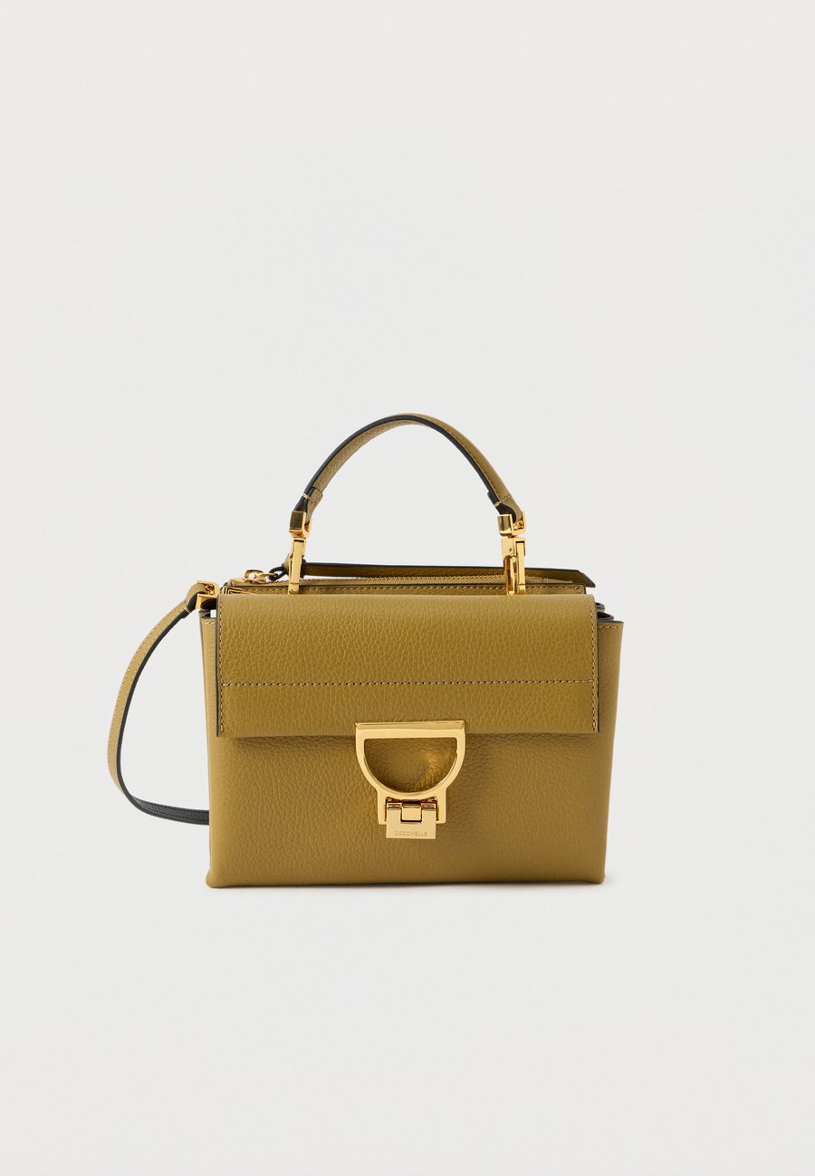 Сумка Coccinelle ARLETTIS, Seagrass/Khaki
Сумка Coccinelle ARLETTIS, Seagrass/Khaki