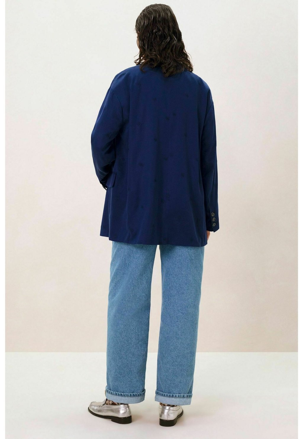 Блейзер OVERSIZE Sissy-Boy, темно-синий 
Блейзер OVERSIZE Sissy-Boy, темно-синий