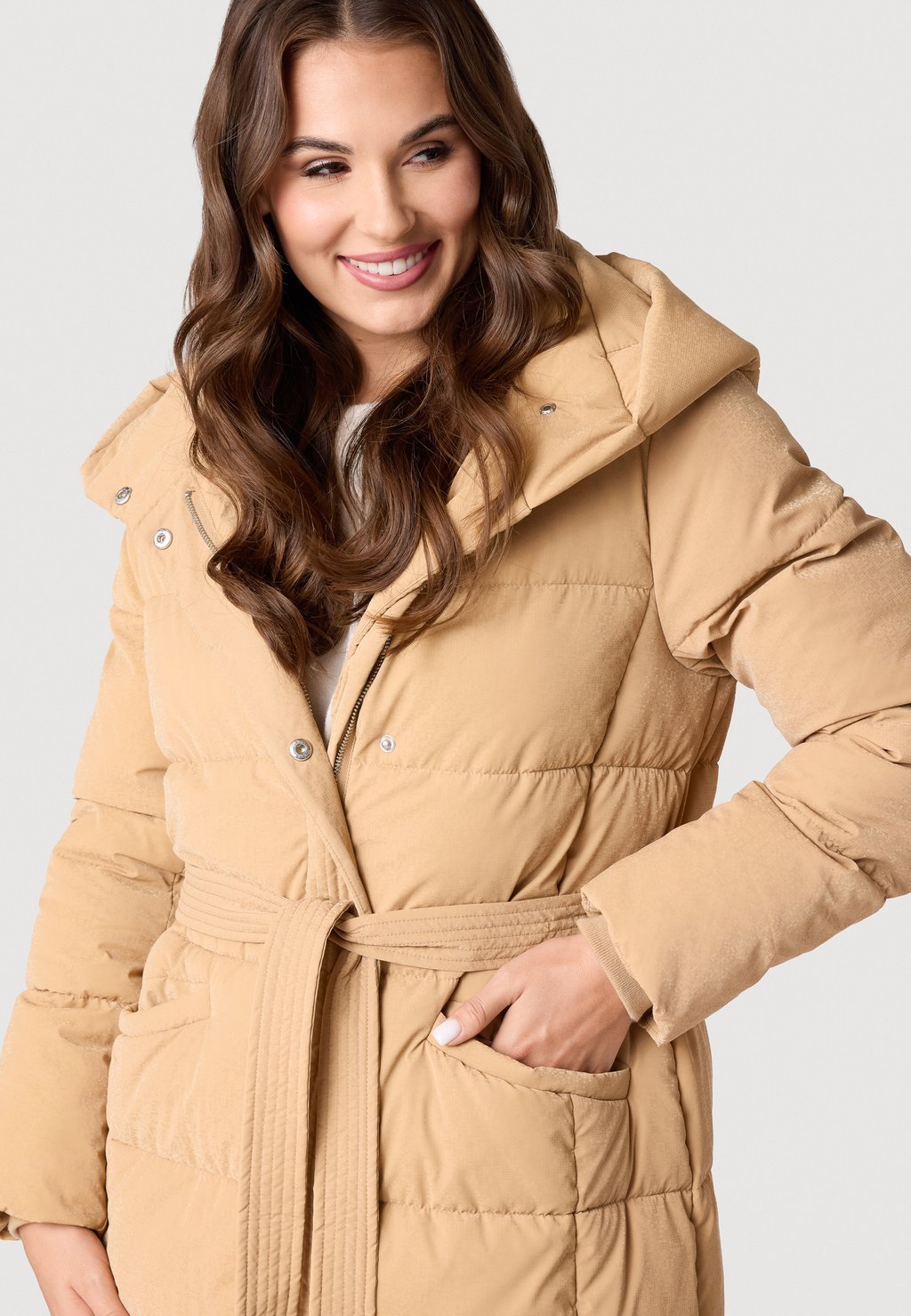 Зимнее пальто QUIOSQUE, бежевый
Зимнее пальто QUIOSQUE, бежевый