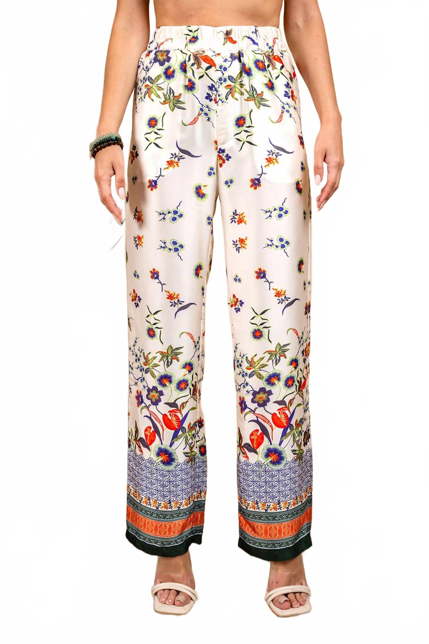 Брюки на резинке с принтом в кремовых цветах PAPARAZZI
Брюки на резинке с принтом в кремовых цветах PAPARAZZI