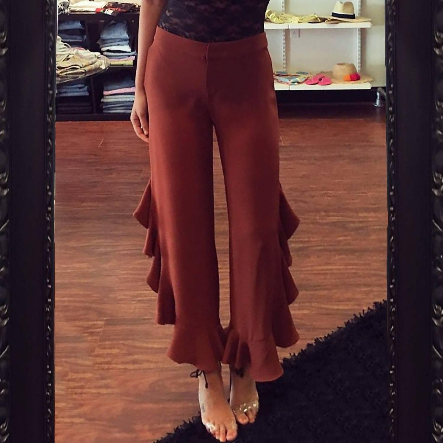 Брюки с оборками Moonlight In Harvest Amanda Uprichard
Брюки с оборками Moonlight In Harvest Amanda Uprichard