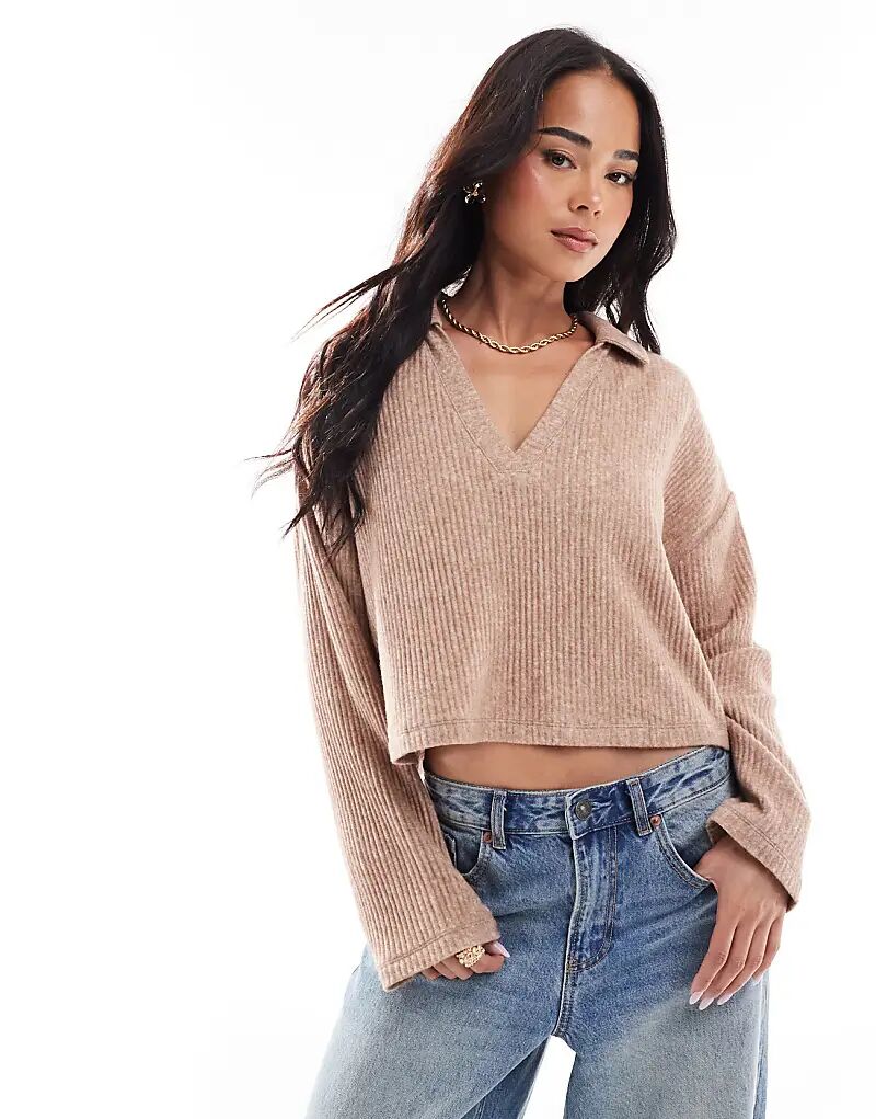 Мягкий на ощупь плиссированный топ с длинными рукавами бисквитного цвета Miss Selfridge
Мягкий на ощупь плиссированный топ с длинными рукавами бисквитного цвета Miss Selfridge