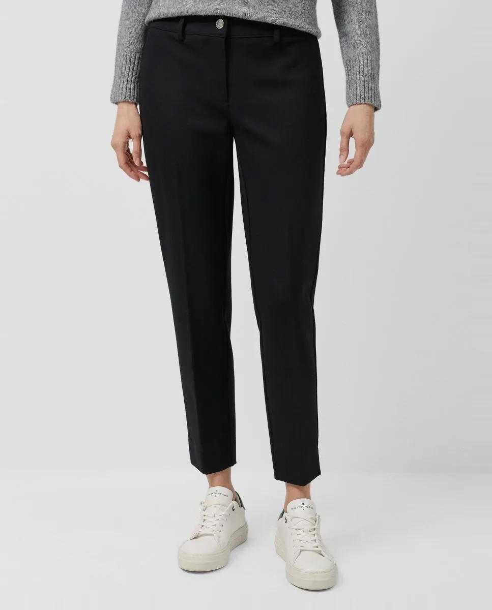 Женские брюки из эластичного трикотажа Roberto Verino, темно-серый
Женские брюки из эластичного трикотажа Roberto Verino, темно-серый