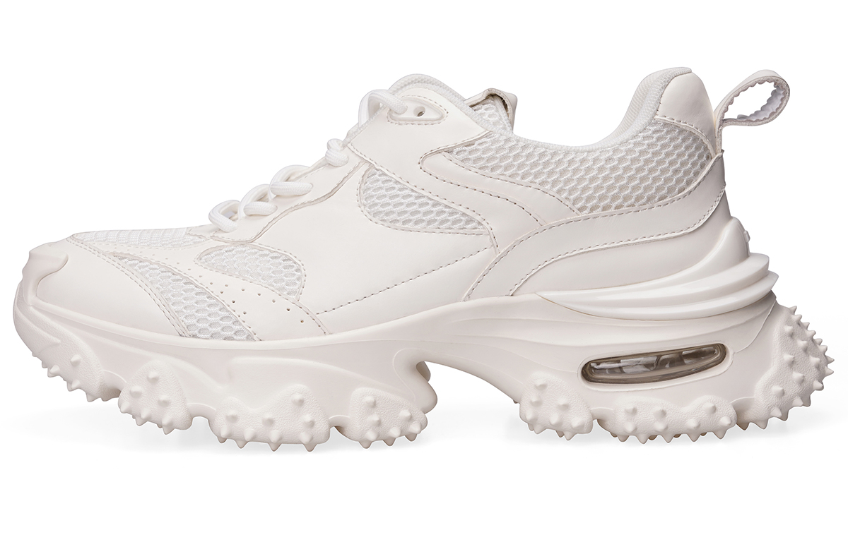 BOSSSUNWEN Низкие массивные кроссовки мужские белые
BOSSSUNWEN Низкие массивные кроссовки мужские белые