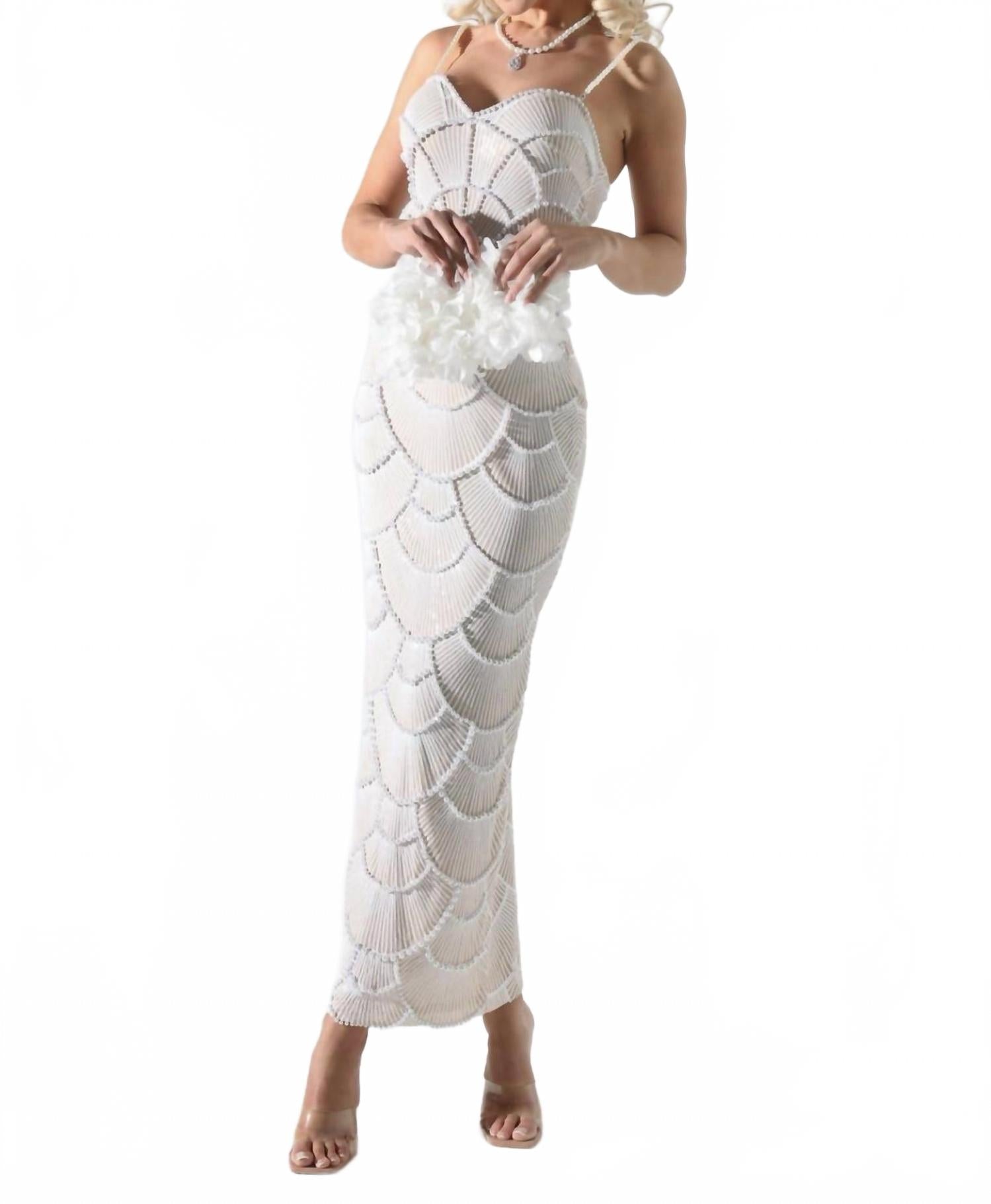 Тереза Перл Миди-платье с пайетками в белом цвете Bella Barnett
Тереза Перл Миди-платье с пайетками в белом цвете Bella Barnett