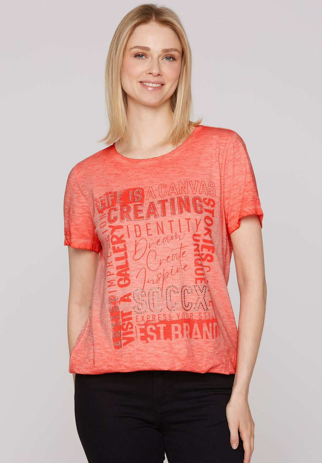 Футболка с принтом MIT ARTWORK UND ELASTIKSAUM Soccx, оранжевый
Футболка с принтом MIT ARTWORK UND ELASTIKSAUM Soccx, оранжевый