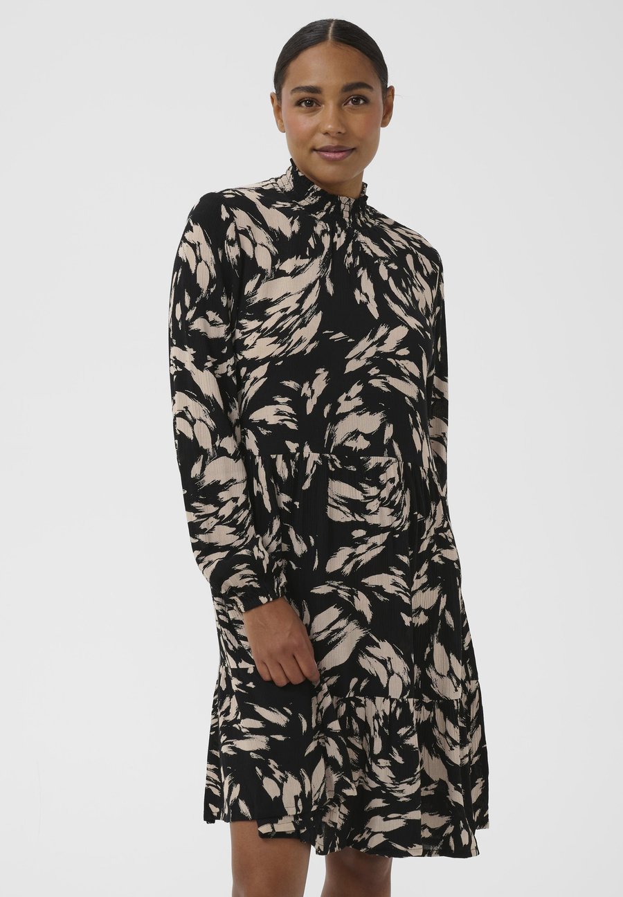 Платье Kaffe AMBER, Black/Gray Graphic/Black
Платье Kaffe AMBER, Black/Gray Graphic/Black