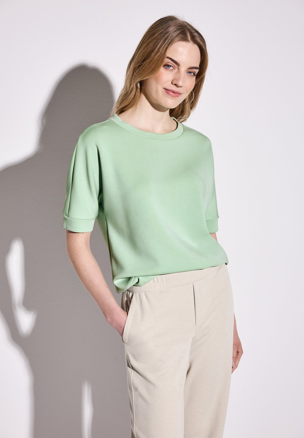 Базовая футболка Street One, зеленый
Базовая футболка Street One, зеленый