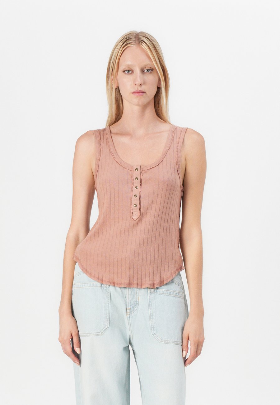 Топ Free People BRYSON HENLEY, Tawny Birch/Brown
Топ Free People BRYSON HENLEY, Tawny Birch/Brown