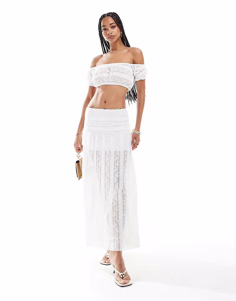 Юбка макси с кружевом, многоярусная, белого цвета Pull&Bear
Юбка макси с кружевом, многоярусная, белого цвета Pull&Bear