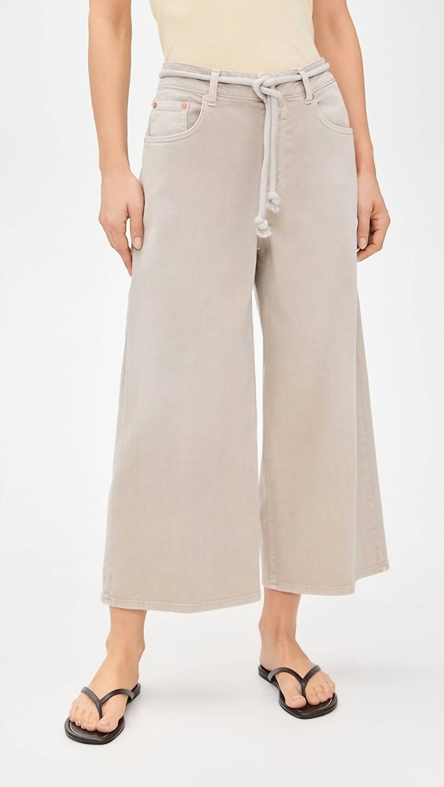 Джинсы Lyna нежно-бежевого цвета Closed, Soft Beige
Джинсы Lyna нежно-бежевого цвета Closed, Soft Beige