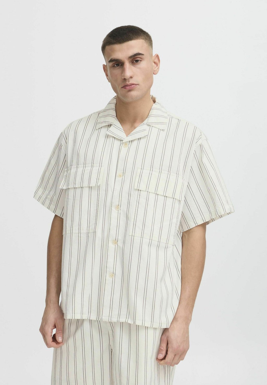 Рубашка SDPETRUS Solid, белый
Рубашка SDPETRUS Solid, белый