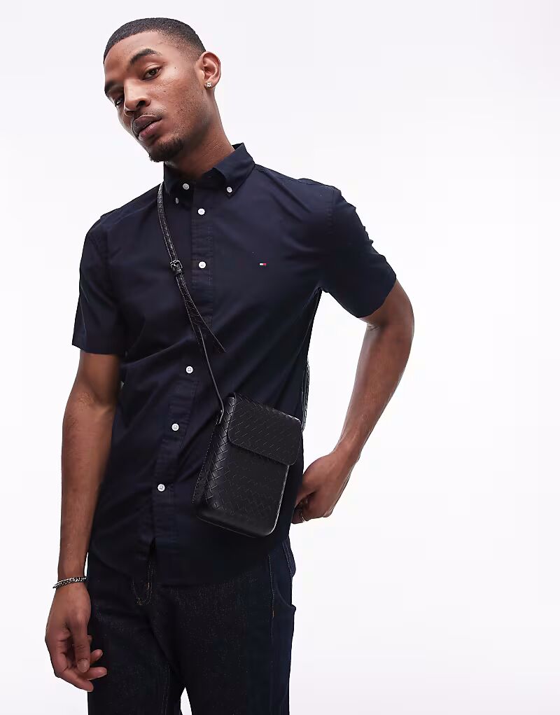 Рубашка Tommy Hilfiger Flex Poplin с короткими рукавами темно-синего цвета
Рубашка Tommy Hilfiger Flex Poplin с короткими рукавами темно-синего цвета