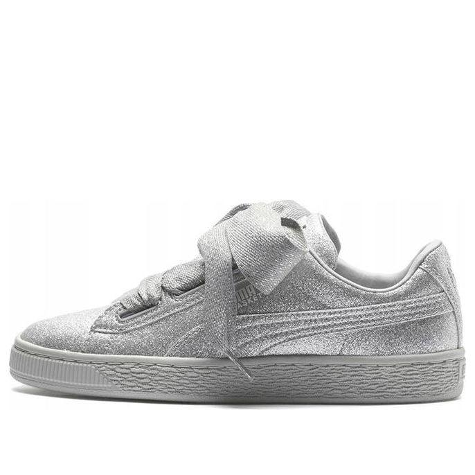 Кеды PUMA BASKET HEART HOLIDAY GLAMOUR JR 'Silver', серебряный
Кеды PUMA BASKET HEART HOLIDAY GLAMOUR JR 'Silver', серебряный