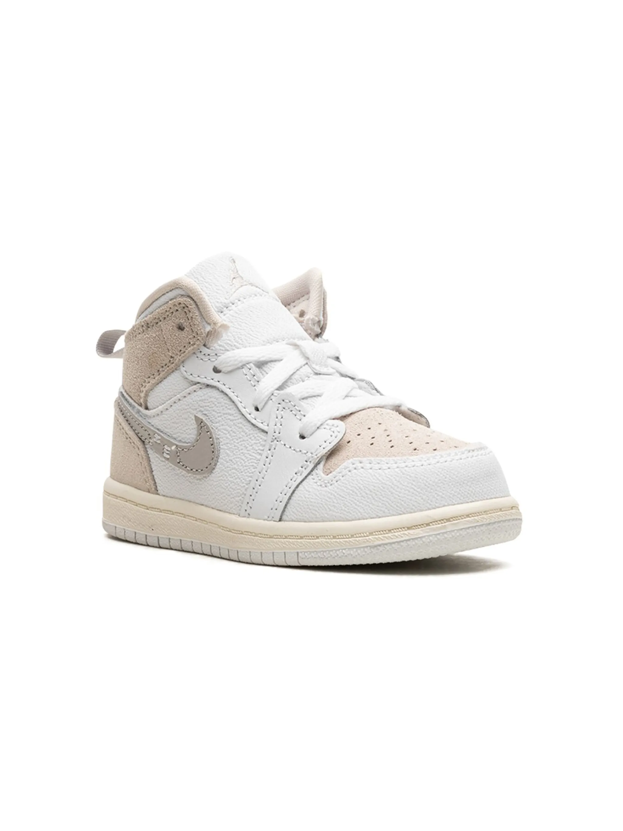 Кроссовки Air Jordan 1 Mid SE Craft Jordan Kids, белый
Кроссовки Air Jordan 1 Mid SE Craft Jordan Kids, белый