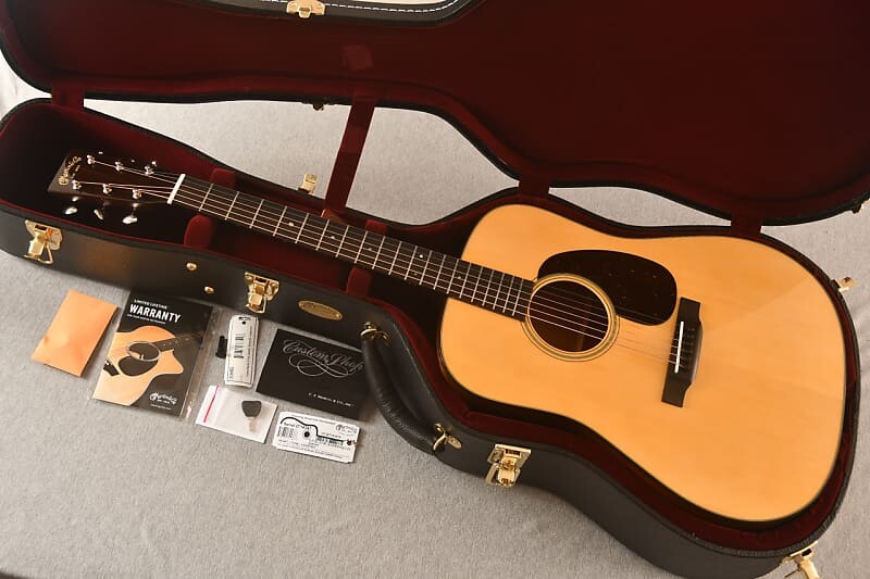 Акустическая гитара Martin Custom Shop D 18 Style Adirondack Sinker Modified V #2714347
Акустическая гитара Martin Custom Shop D 18 Style Adirondack Sinker Modified V #2714347