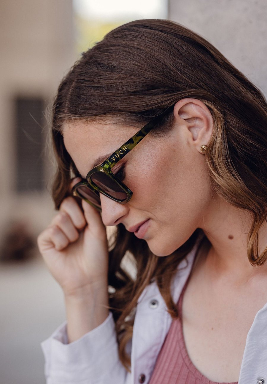 Солнцезащитные очки VUCH MAVENY , Green
Солнцезащитные очки VUCH MAVENY , Green