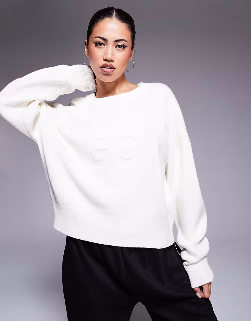 Джемпер HUGO Red sisminye с логотипом в кремовом цвете
Джемпер HUGO Red sisminye с логотипом в кремовом цвете