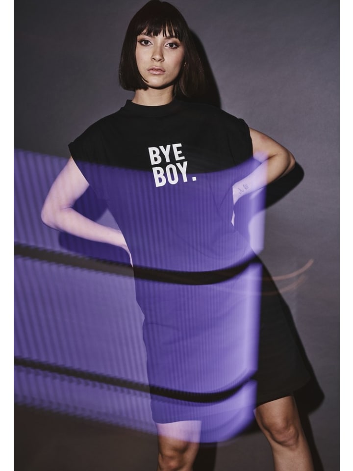 Короткое платье Mister Tee, черный
Короткое платье Mister Tee, черный