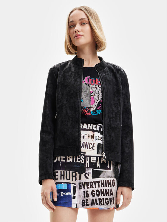 Куртка из искусственной кожи, стандартного кроя Desigual, черный
Куртка из искусственной кожи, стандартного кроя Desigual, черный