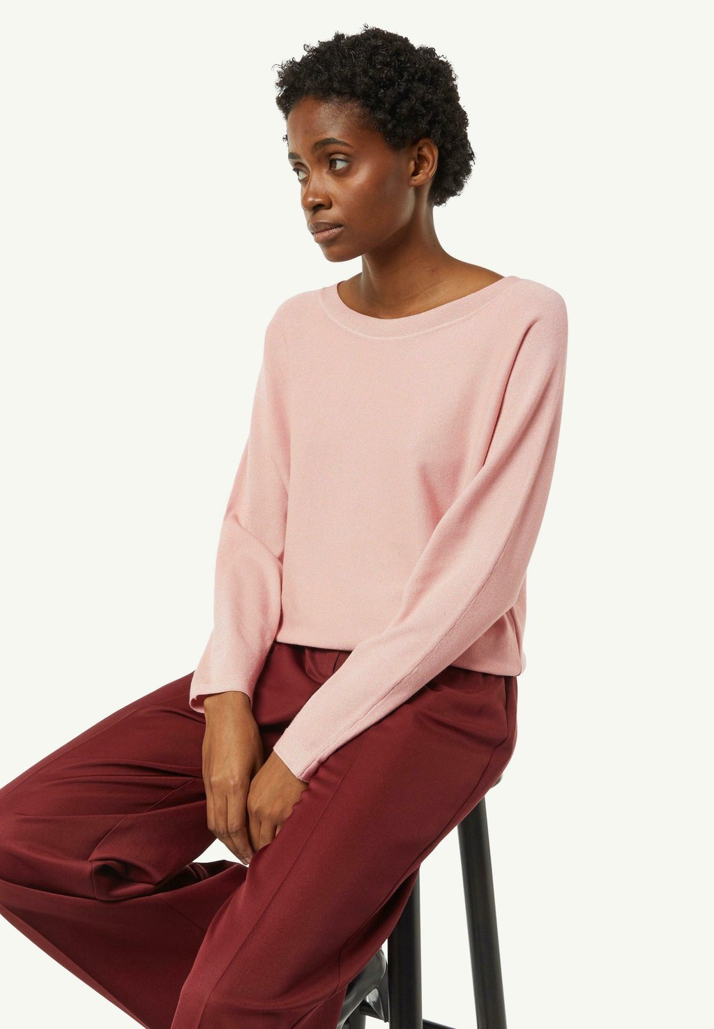 Джемпер MIT GLITZER comma, светло-розовый
Джемпер MIT GLITZER comma, светло-розовый