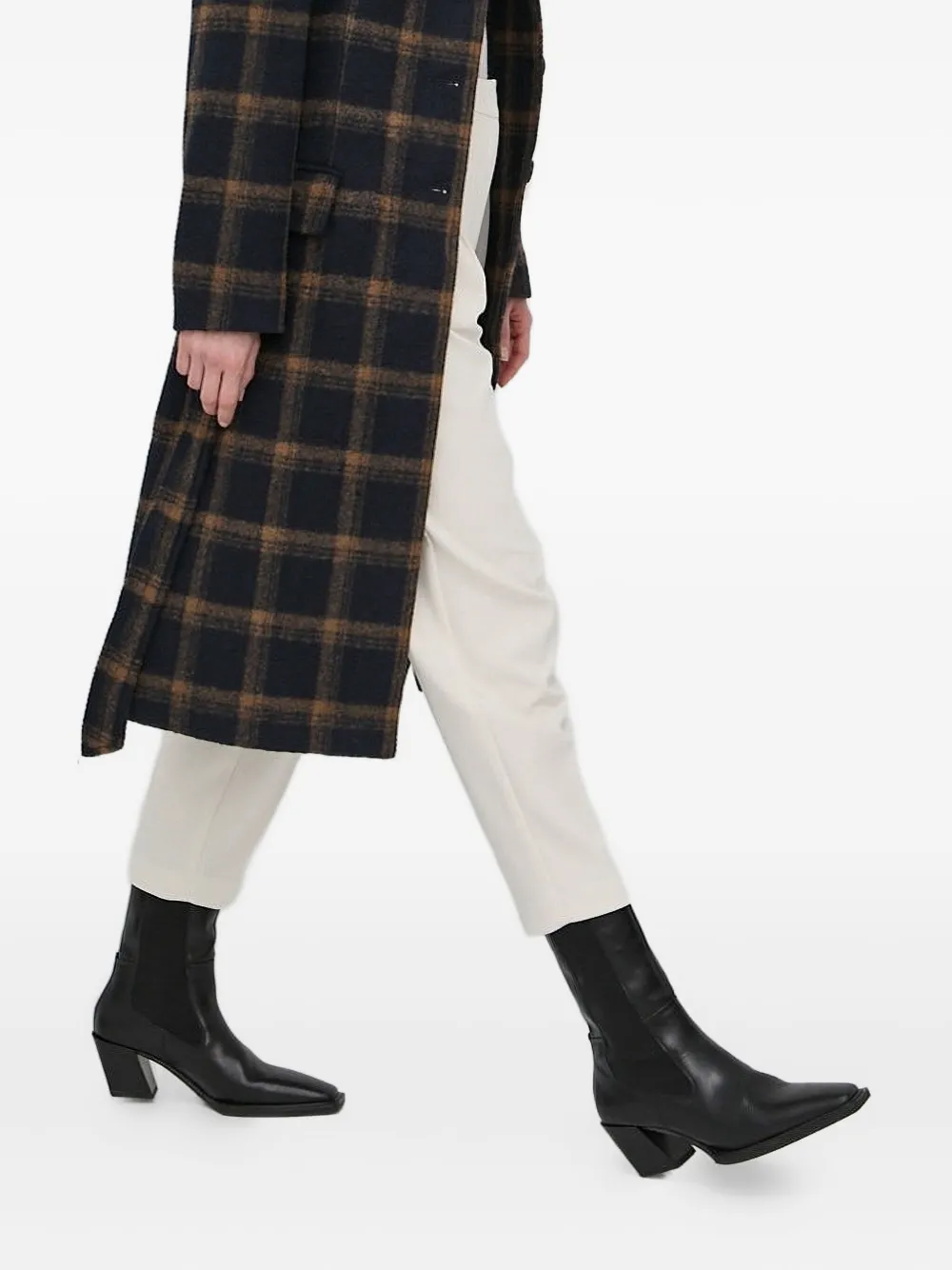 Брюки Cindysus Dagny со складками Bruuns Bazaar, нейтральный
Брюки Cindysus Dagny со складками Bruuns Bazaar, нейтральный