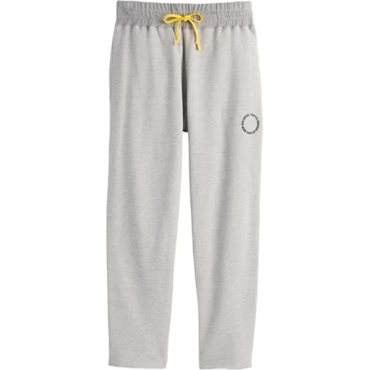 Повседневные брюки мужские светло-серые New Balance
Повседневные брюки мужские светло-серые New Balance