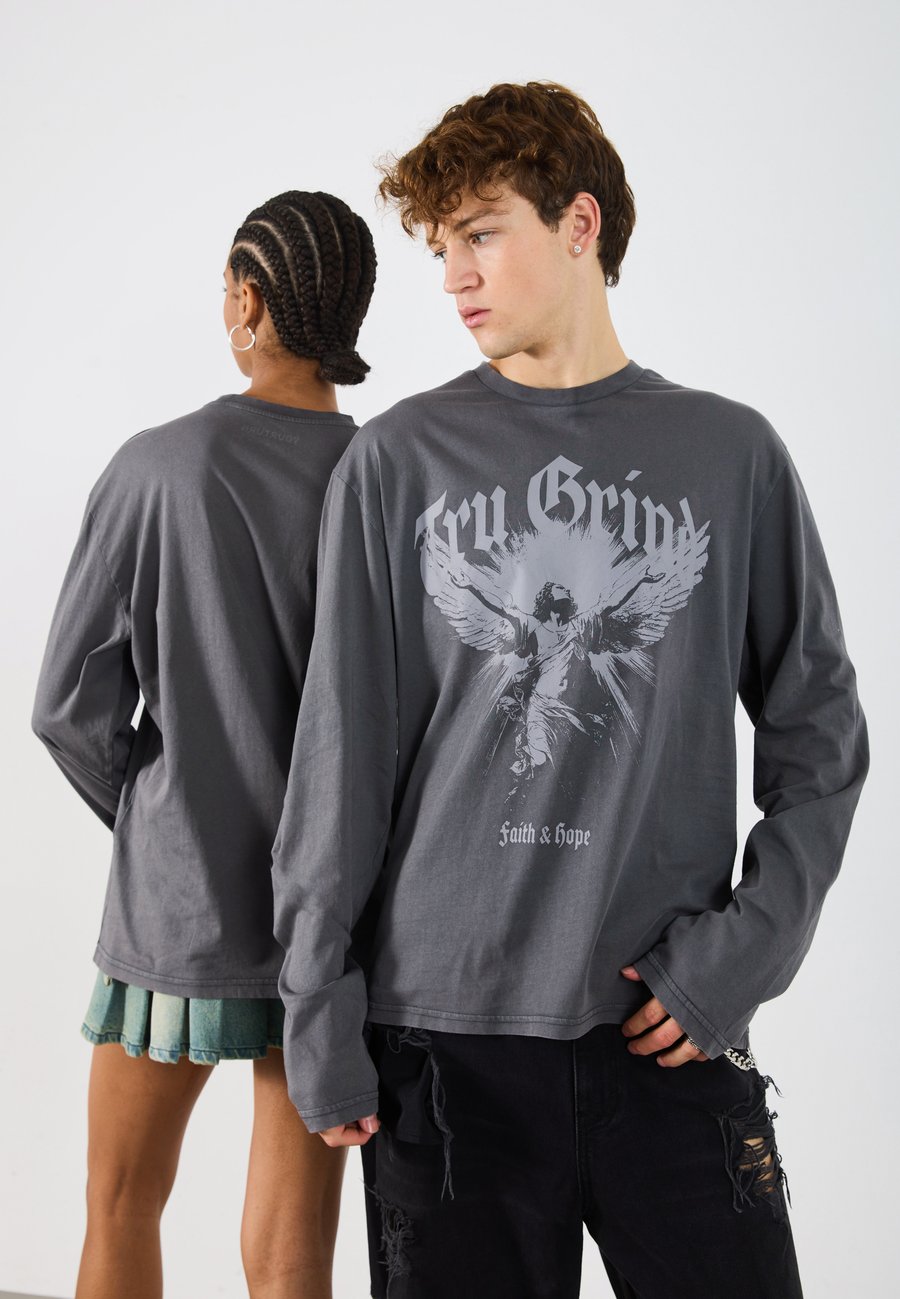 Топ YOURTURN UNISEX, Navy Wash/Dark Blue
Топ YOURTURN UNISEX, Navy Wash/Dark Blue