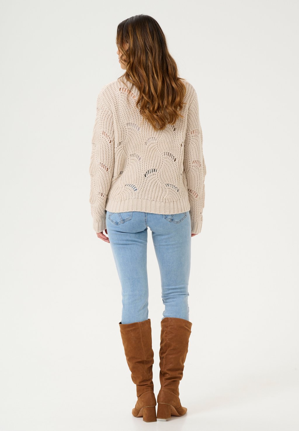 Джемпер MISTLETOE Cream, бежевый 
Джемпер MISTLETOE Cream, бежевый