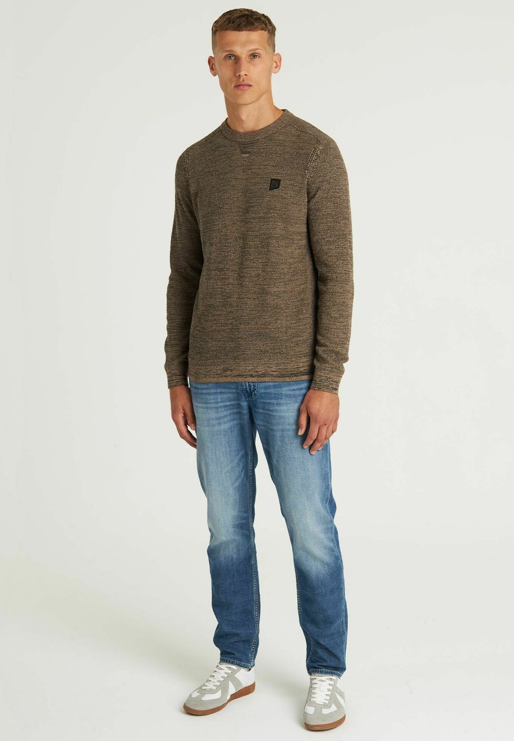 Джемпер BASAL MIXED CHASIN', серо-коричневый
Джемпер BASAL MIXED CHASIN', серо-коричневый