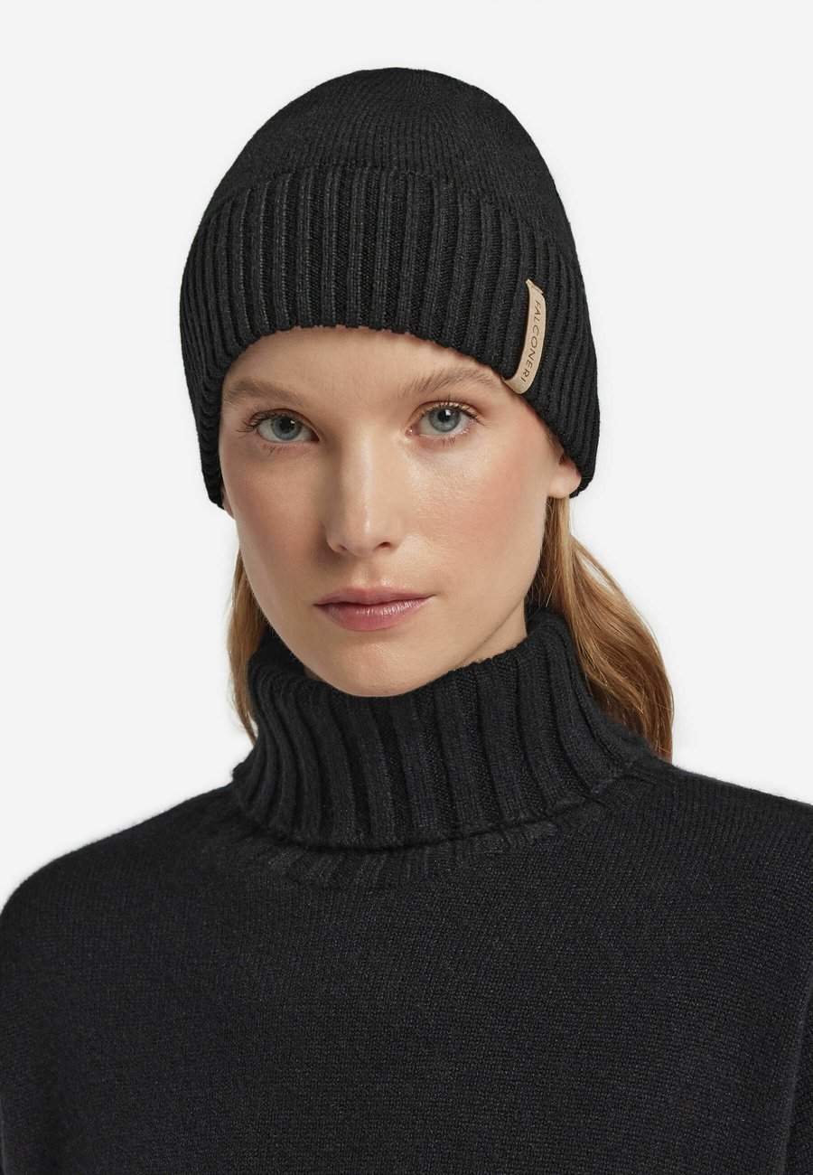 Шапка Falconeri Beanie, Black/Mottled Black
Шапка Falconeri Beanie, Black/Mottled Black