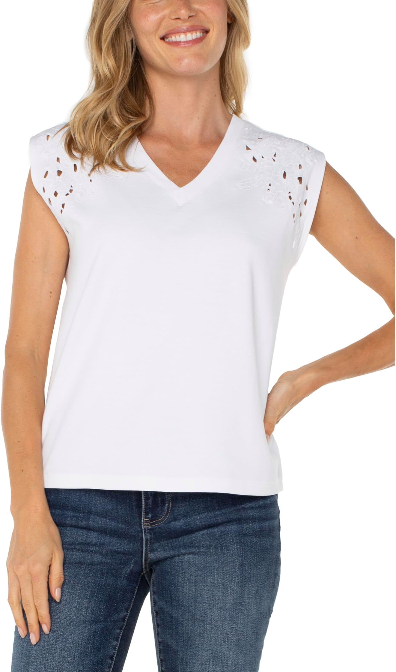 Топ Liverpool Los Angeles Cap Sleeve Dolman V-neck Knit Top With Embroidery, White/Embroidery
Топ Liverpool Los Angeles Cap Sleeve Dolman V-neck Knit Top With Embroidery, White/Embroidery