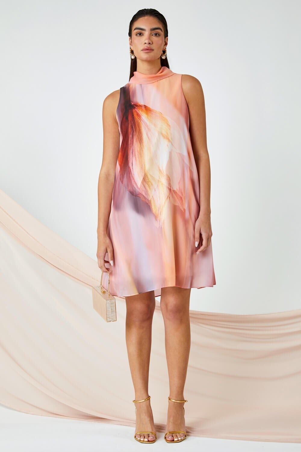 Платье свободного кроя с высоким воротником и принтом LIMITED Roman, оранжевый
Платье свободного кроя с высоким воротником и принтом LIMITED Roman, оранжевый