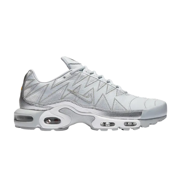 Кроссовки Nike Air Max Plus 'Zig Zag', серый
Кроссовки Nike Air Max Plus 'Zig Zag', серый