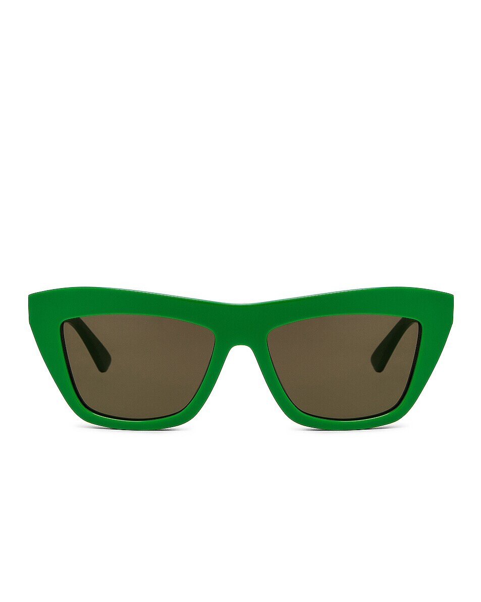 Солнцезащитные очки Bottega Veneta Acetate, цвет Shiny Solid Green
Солнцезащитные очки Bottega Veneta Acetate, цвет Shiny Solid Green