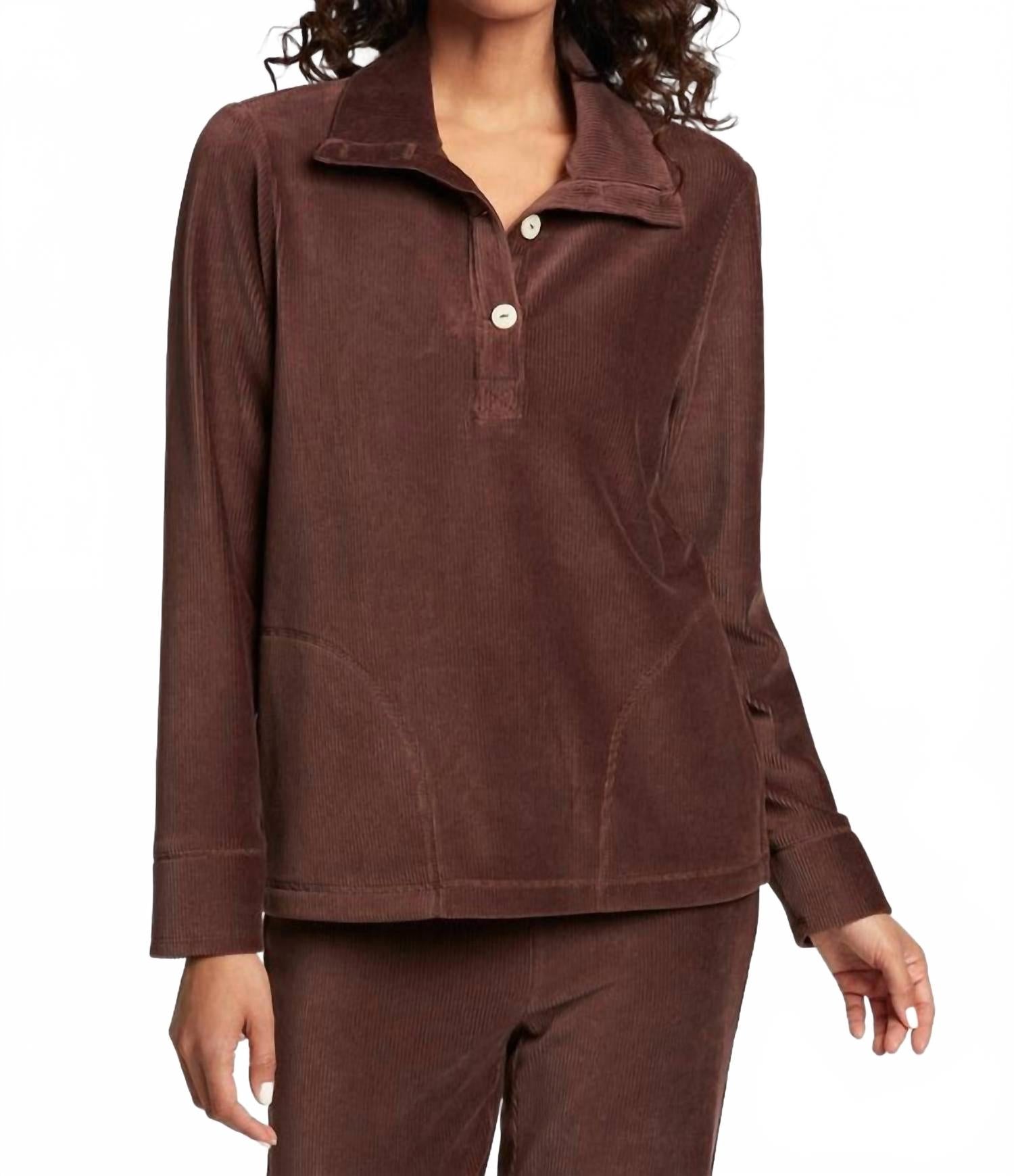 Женский плюшевый кардиган Sammy с длинными рукавами и воротником-стойкой в шоколадном цвете Foxcroft
Женский плюшевый кардиган Sammy с длинными рукавами и воротником-стойкой в шоколадном цвете Foxcroft