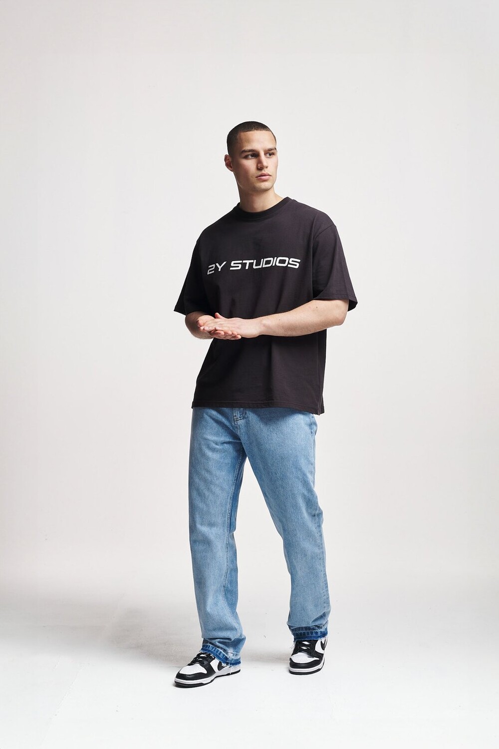 Джинсы свободного кроя ARUN OPEN HEM 2Y Studios, цвет light blue
Джинсы свободного кроя ARUN OPEN HEM 2Y Studios, цвет light blue