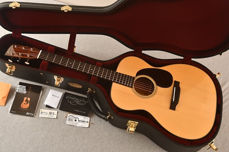 Акустическая гитара Martin Custom Shop 000 18 GE Style Golden Era Adirondack #2714341
Акустическая гитара Martin Custom Shop 000 18 GE Style Golden Era Adirondack #2714341