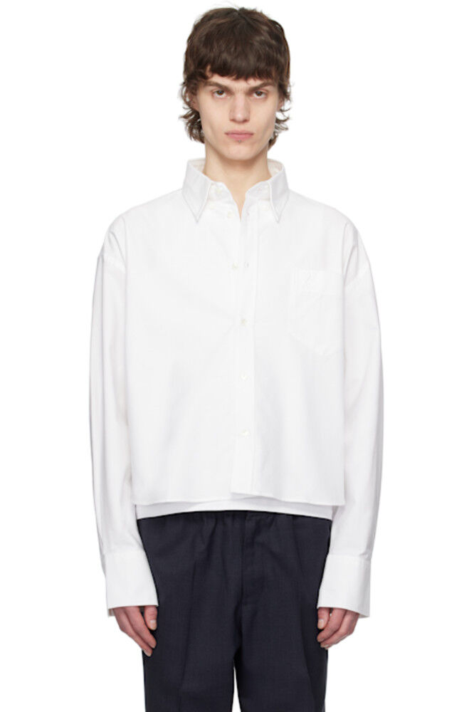 Белая хлопковая укороченная рубашка свободного покроя AMI Paris 
Белая хлопковая укороченная рубашка свободного покроя AMI Paris