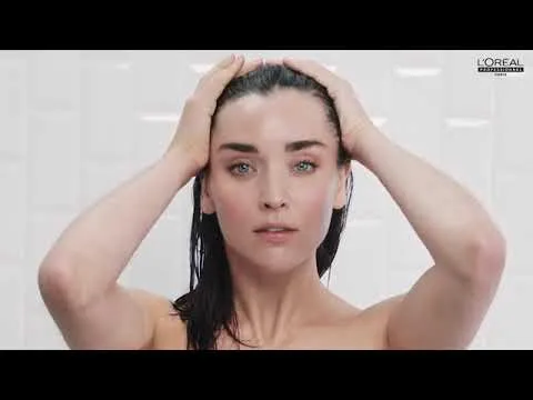 Восстанавливающая маска для сухих и поврежденных волос Absolut Repair Mask L'Oreal, 250 ml
Восстанавливающая маска для сухих и поврежденных волос Absolut Repair Mask L'Oreal, 250 ml