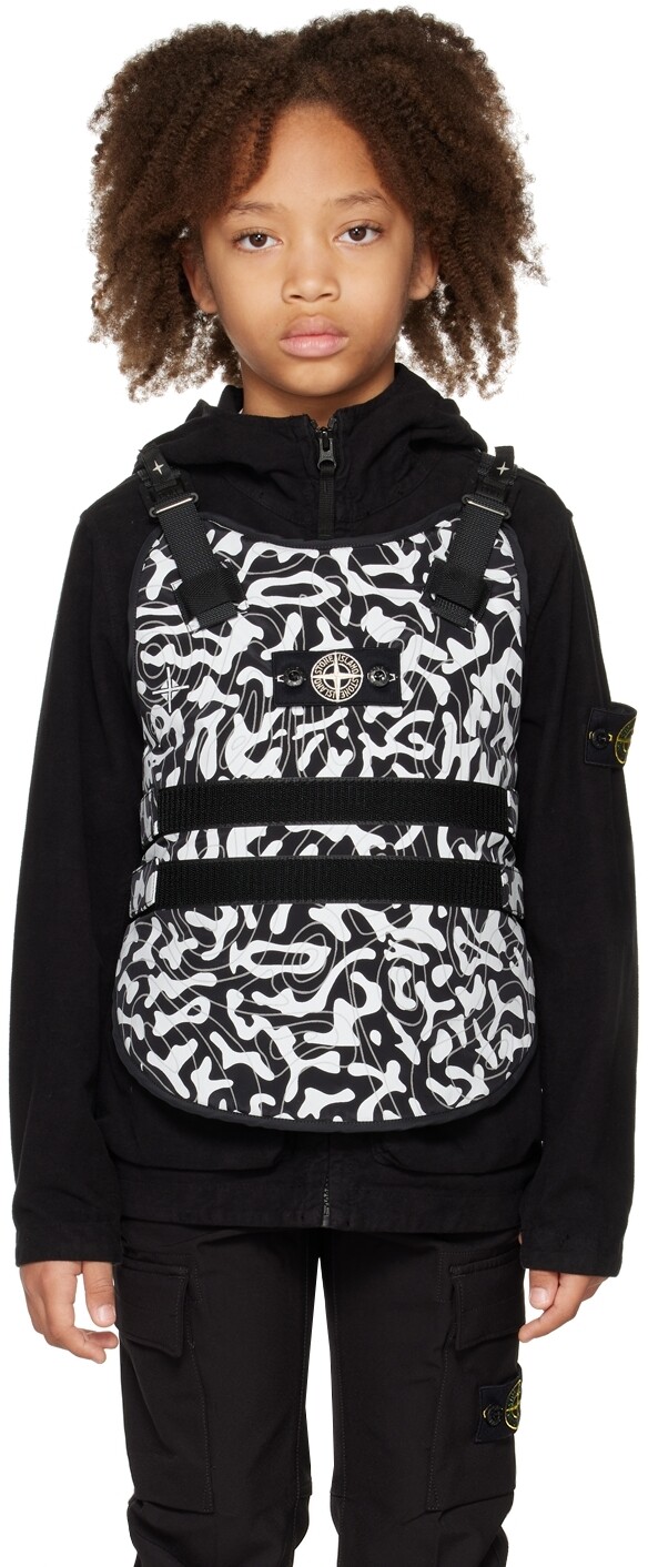 Детский жилет с черно-белым принтом Stone Island Junior, Черный, Детский жилет с черно-белым принтом Stone Island Junior
Детский жилет с черно-белым принтом Stone Island Junior, Черный, Детский жилет с черно-белым принтом Stone Island Junior