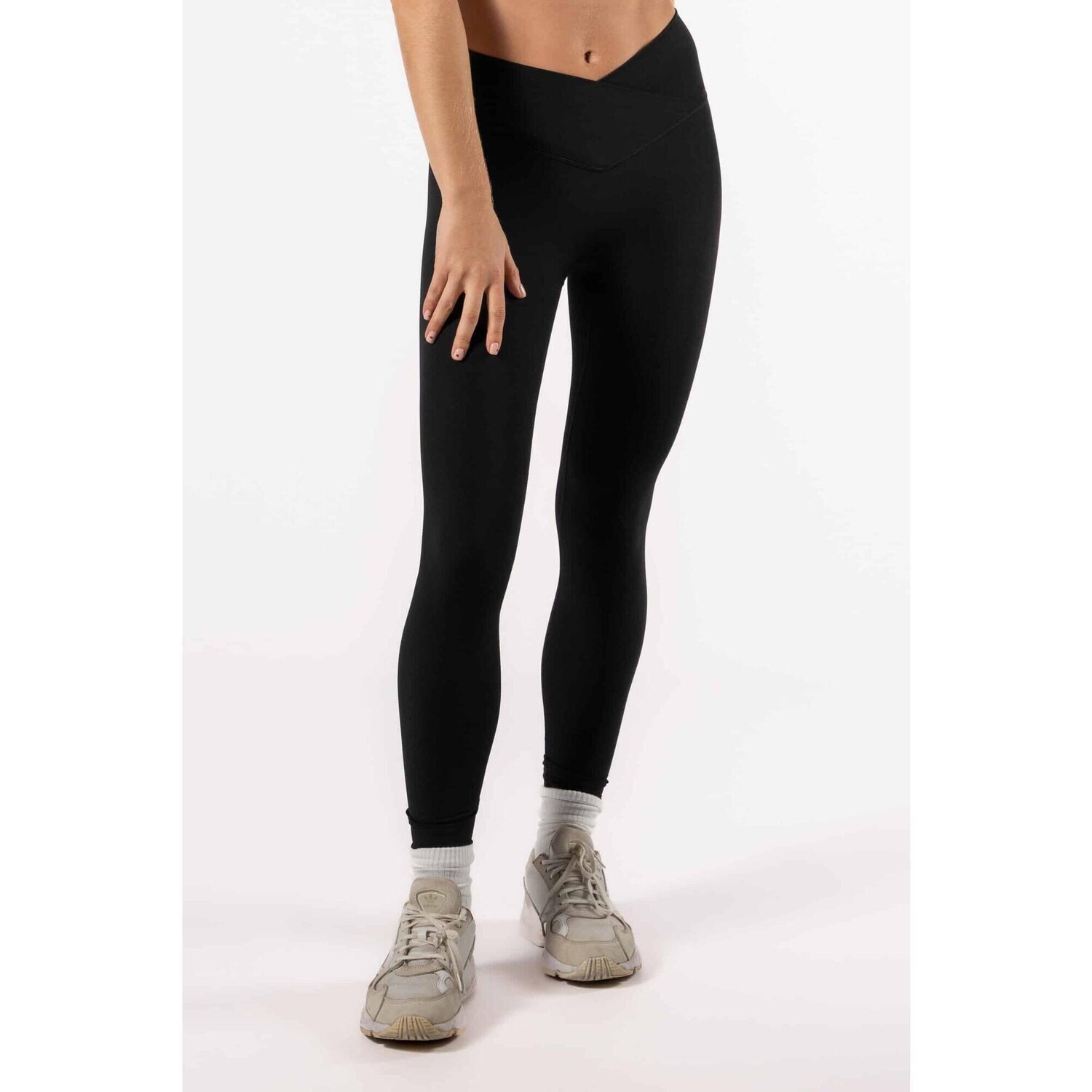 Леггинсы с высокой талией V Crossover Fitness Women Black AESTHETIC WOLF, черный
Леггинсы с высокой талией V Crossover Fitness Women Black AESTHETIC WOLF, черный