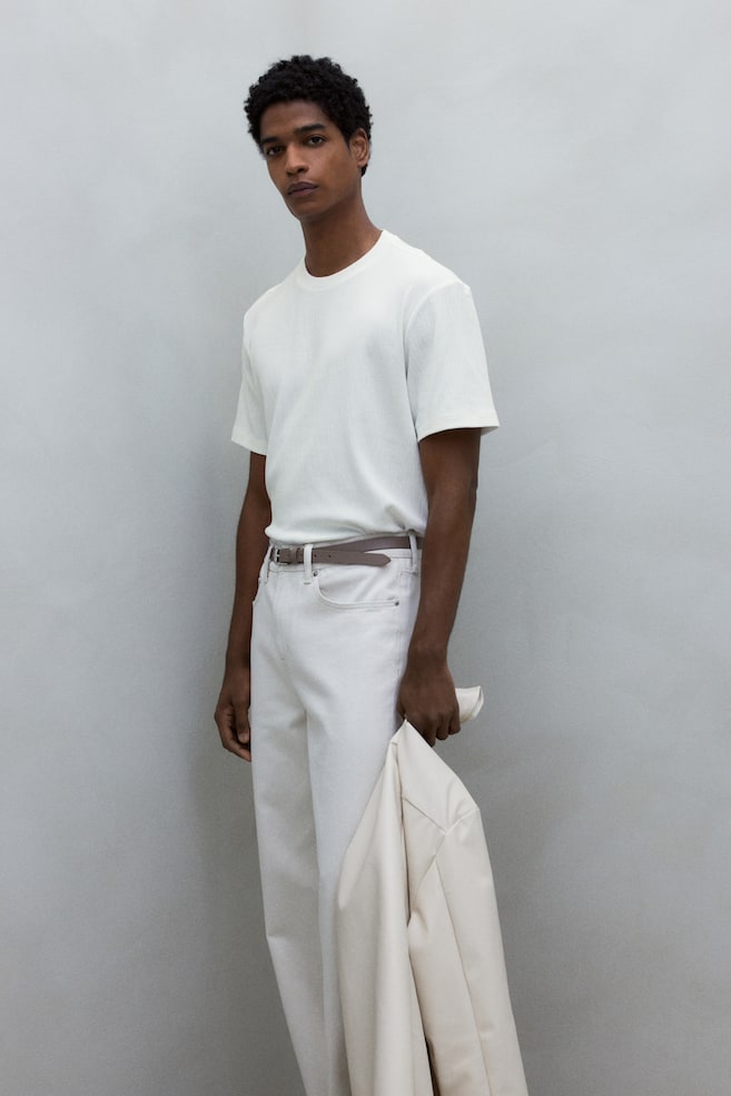 Футболка со структурой, прямого кроя H&M, белый
Футболка со структурой, прямого кроя H&M, белый