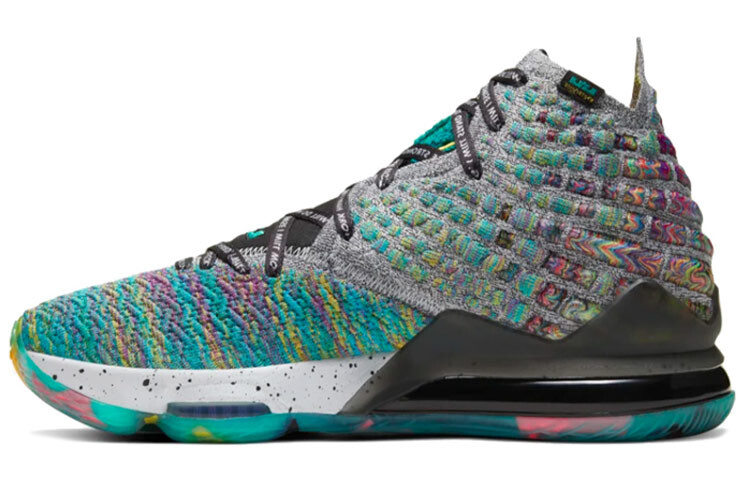 Баскетбольные кроссовки Nike Lebron 17 унисекс
Баскетбольные кроссовки Nike Lebron 17 унисекс