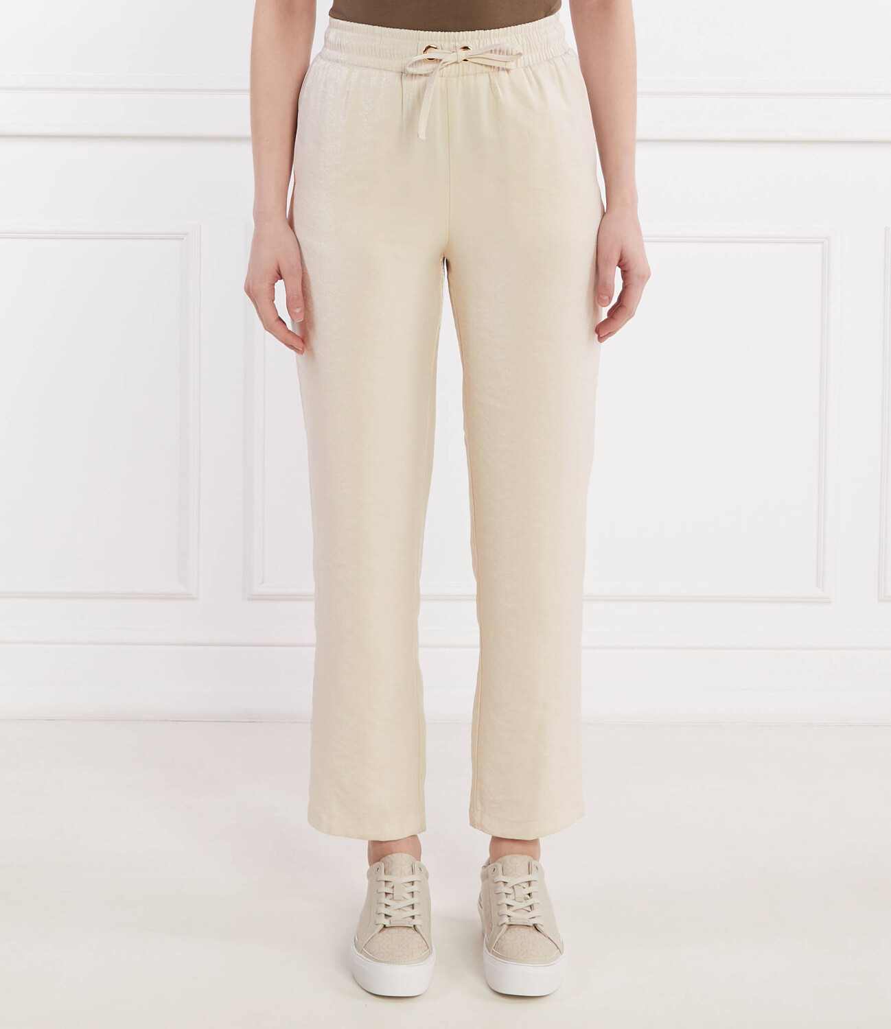 Брюки Liu Jo Comfort fit, экрю
Брюки Liu Jo Comfort fit, экрю