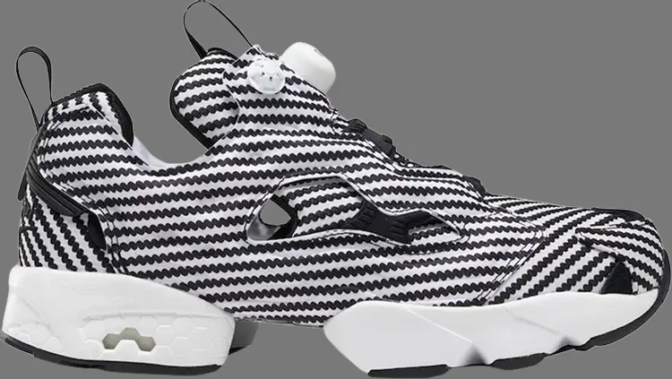 Кроссовки instapump fury 'carbon fiber' Reebok, белый
Кроссовки instapump fury 'carbon fiber' Reebok, белый