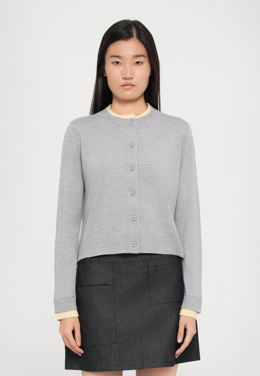 Кардиган MAX&Co. FOCE, Grau/Grey
Кардиган MAX&Co. FOCE, Grau/Grey